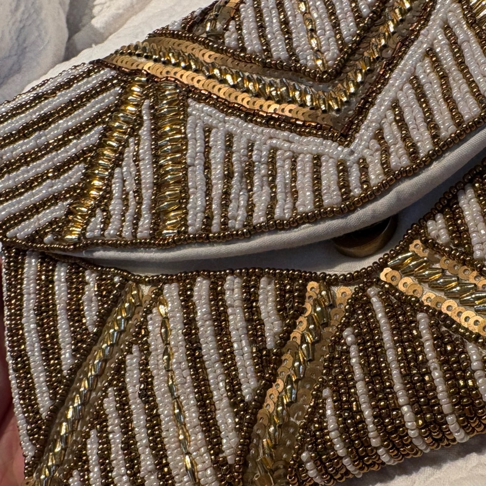 Antik Kraft Gold Art Deco Gold White Beaded Clutch Geometric Design Chain